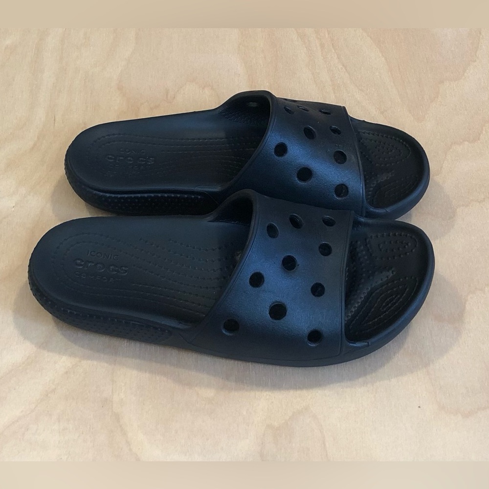 CROCS Iconic Comfort Black Slides water Resistant Unisex Size 5.